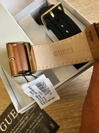 Reloj Guess Dorado y Verde Nuevo