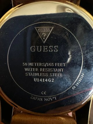 Reloj Guess Dorado y Verde Nuevo