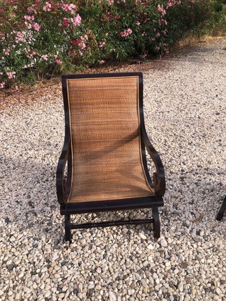 Sillones antiguos de madera y ratán