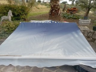 Tenda da sole blu e grigio
