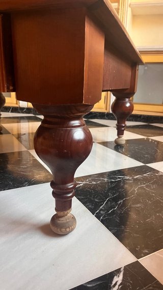 Mesa de centro de madera y cristal