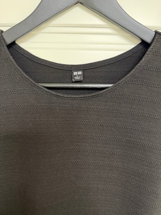 Vestido skater negro de Uniqlo