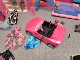 Casa, caravana, coche, bici, armario... de Barbie