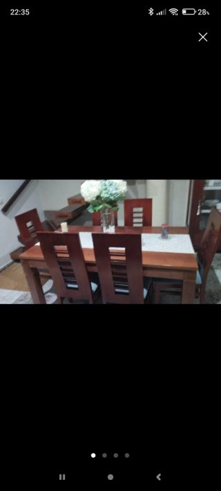 Lote: Sofá, mesa y 6 sillas salón