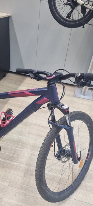 Bicicleta Montagna Rockrider ST 520. Taglia S.