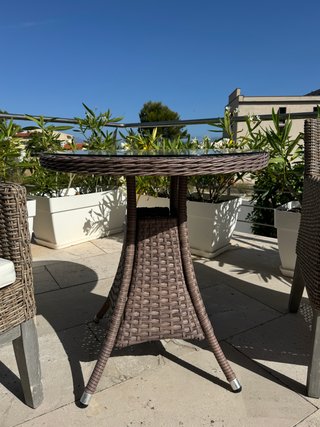 FSC Conjunto ratán exterior: 2 sillones + mesa