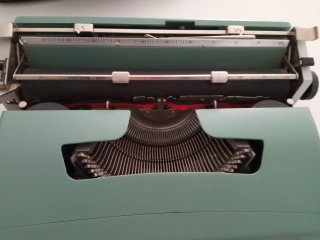 Máquina de escribir Olivetti Lettera 32 Vintage