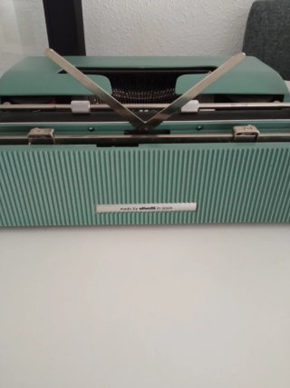 Máquina de escribir Olivetti Lettera 32 Vintage