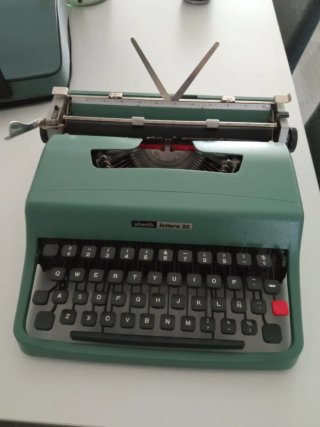 Máquina de escribir Olivetti Lettera 32 Vintage