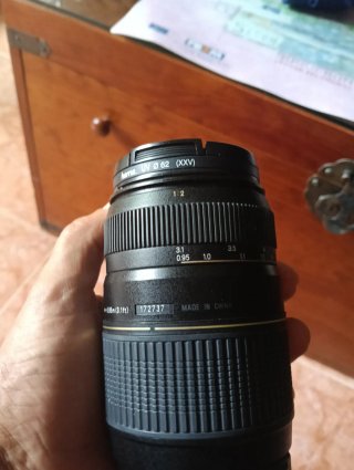 Objetivo Tamron 70-300mm conacro,para cámaras Niko