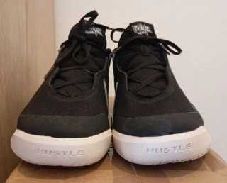 Zapatillas Nike Negras y Plateadas Talla 40