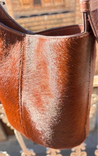 Bolso de piel marrón Zara