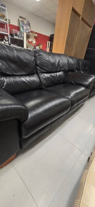 Sofá de piel negro 3 plazas