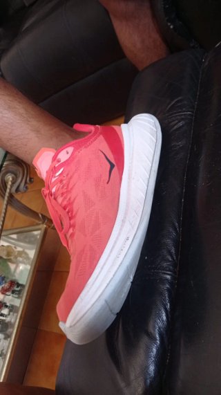 Hoka  carbón x2 Zapatillas Running Rojas y Blancas