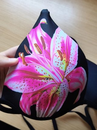 Top bikini negro con flor rosa Talla M