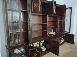 Mueble de salón madera y cristal