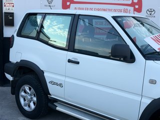 Nissan Terrano II 2.7 125CV
