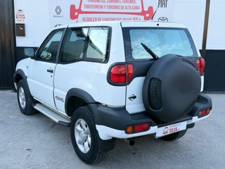 Nissan Terrano II 2.7 125CV