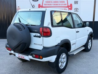 Nissan Terrano II 2.7 125CV