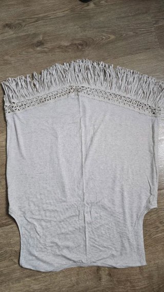 Camiseta OkY sin mangas beige con flecos