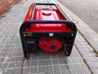 Alquiler Generador Gasolina 15HP Aire-Cooled