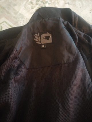Chaqueta Estampada Guernica