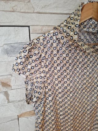 Blusa elegante estampada