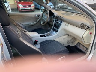 Mercedes-Benz Clase C 2004
