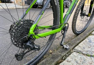 Bicicleta Cube Analog Pro