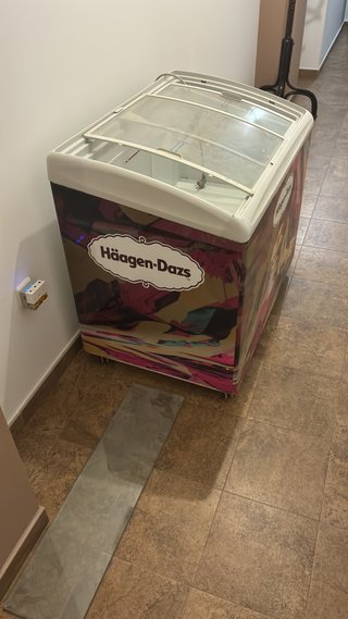 Congelador Haagen-Dazs puertas correderas