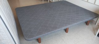 Colchón 150cm con base tapizada
