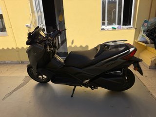 Yamaha Xmax 300 2026 Negra