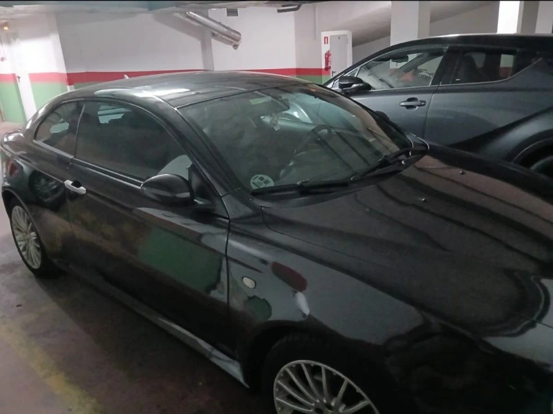 Alfa Romeo GT 2004 - foto 1