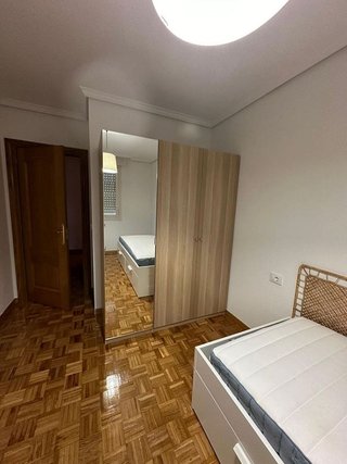 Piso en alquiler en Ermitagaña - Mendebaldea en Pamplona