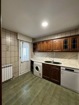 Piso en alquiler en Ermitagaña - Mendebaldea en Pamplona