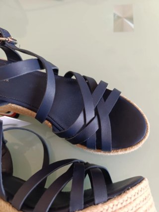 Sandalias Tommy Hilfiger  de cuero genuino nr 38