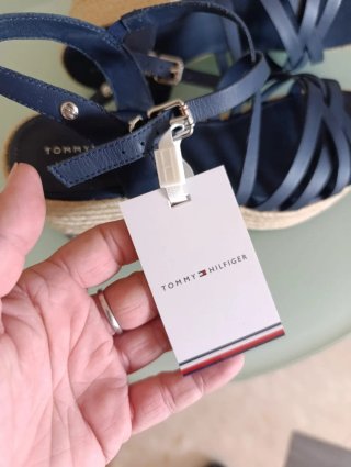 Sandalias Tommy Hilfiger  de cuero genuino nr 38