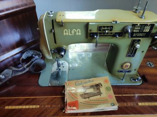 Máquina de coser Alfa Automática