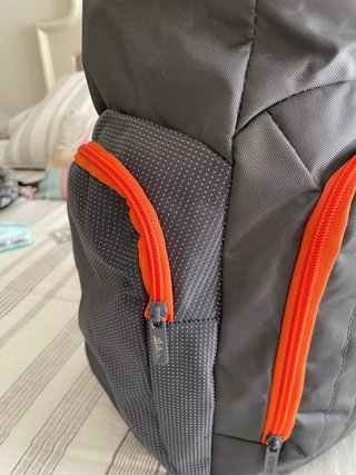 Mochila BASIC-FIT gris y naranja