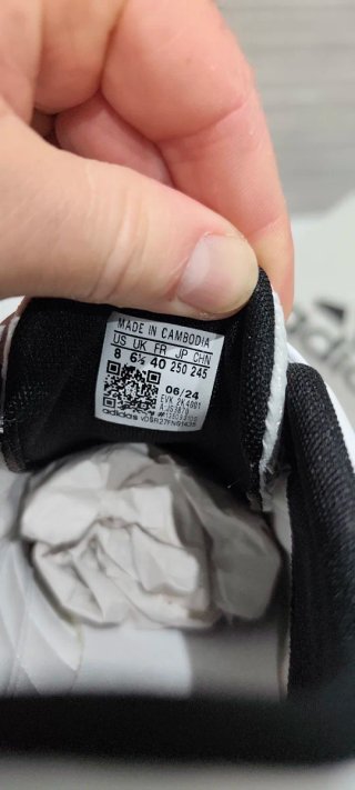 Adidas Tekwen Talla 40 Blancas y Negras