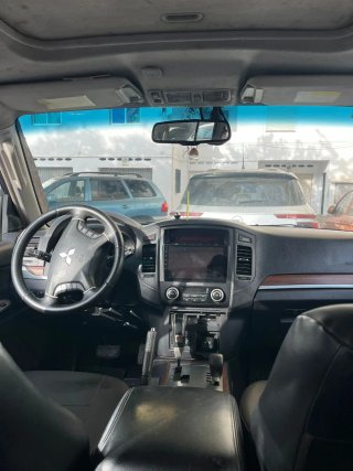 Mitsubishi Montero 2009