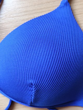 Top Bikini Copa Rígida Azul Eléctrico Talla M