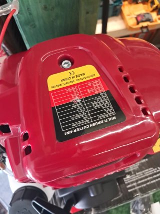 Decespugliatore 4 tempi benzina 4 in 1