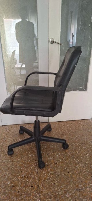 Silla de escritorio negra