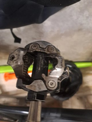 Pedali Shimano XT M8100