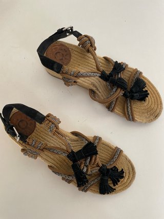 Sandalias Bimba y Lola Beige y Negro