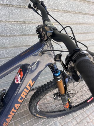 Bicicleta Eléctrica Santa Cruz Heckler CC
