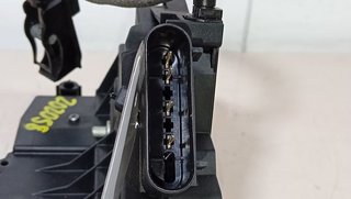 FORD FOCUS LIM. (CB8) Titanium CERRADURA PUERTA DELANTERA DERECHA