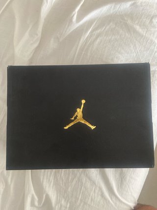 Jordan AJ1 Mid Negro