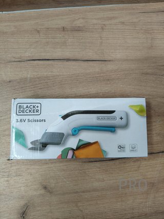 Forbici 3,6v, Manopola extra lunga - BLACK+DECKER